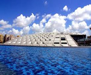   مصر اليوم - الاستغلال السياسي للديانات في العصر الهلِّينستي في مكتبة الإسكندرية